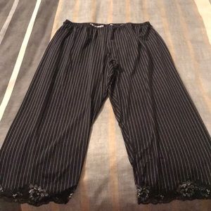 Soma Women’s Pajama Pants Black Pinstripe Large